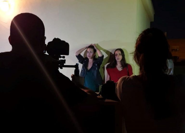 Rodaje de la webserie Elements dirigida por la escritora Lucía Millán, junto a la actriz Paula López.